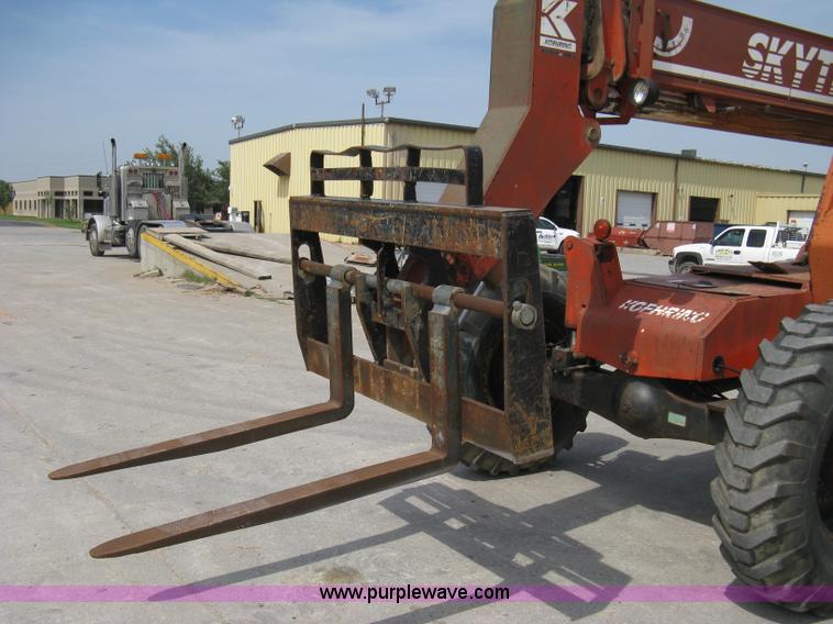 image for item 8122 1998 SkyTrak 6036 telehandler