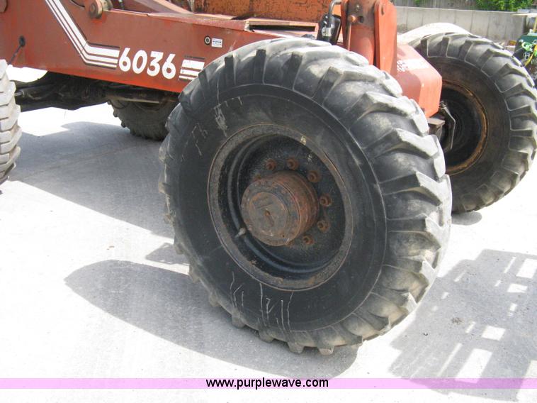 image for item 8122 1998 SkyTrak 6036 telehandler