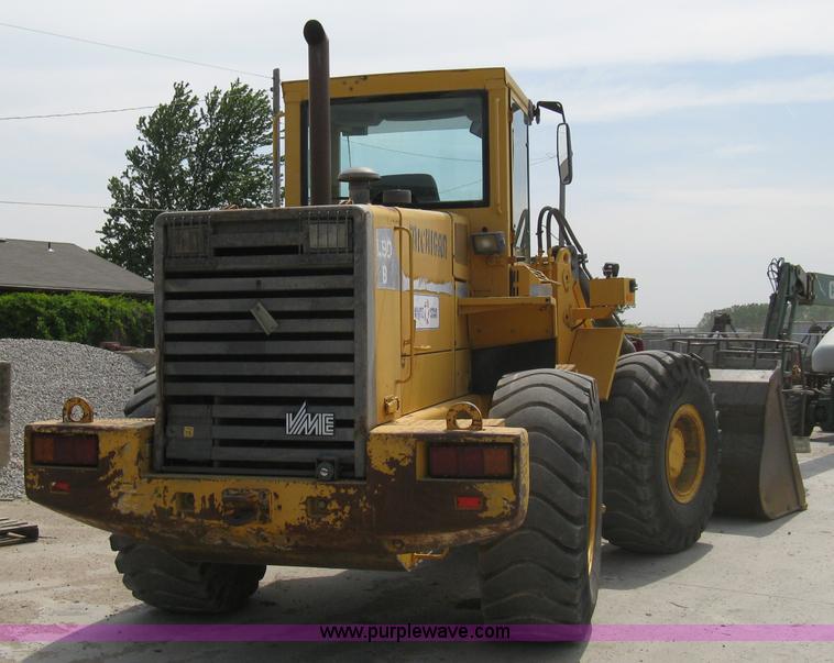 image for item 8123 1993 Volvo Michigan L90B wheel loader
