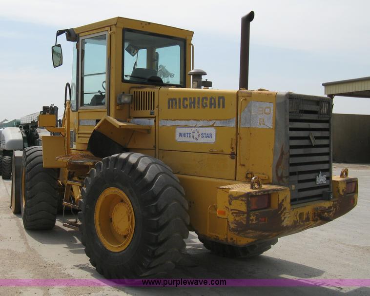 image for item 8123 1993 Volvo Michigan L90B wheel loader