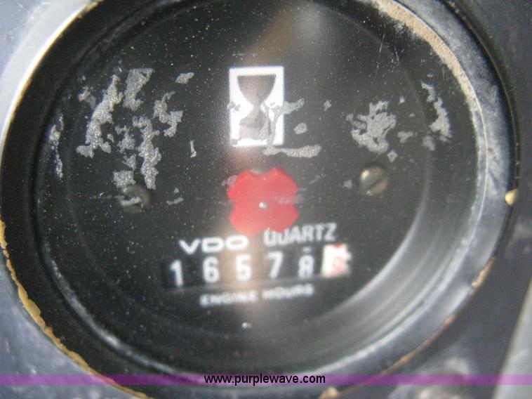 image for item 8123 1993 Volvo Michigan L90B wheel loader