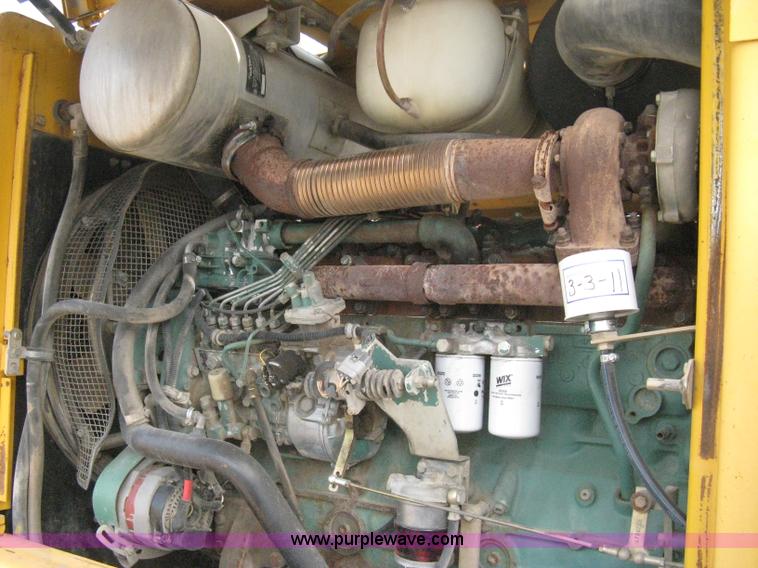 image for item 8123 1993 Volvo Michigan L90B wheel loader