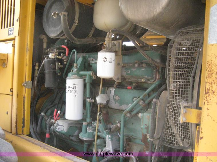 image for item 8123 1993 Volvo Michigan L90B wheel loader