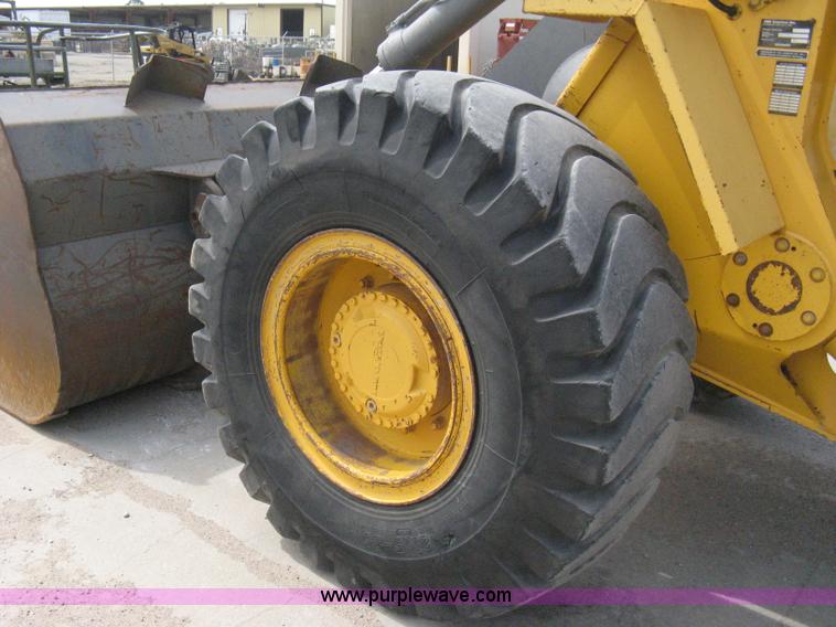 image for item 8123 1993 Volvo Michigan L90B wheel loader