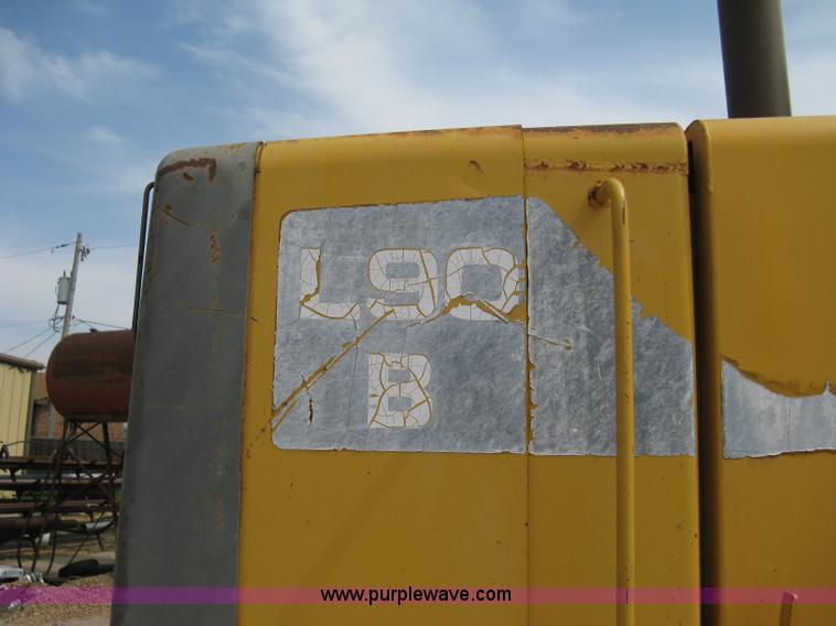 image for item 8123 1993 Volvo Michigan L90B wheel loader