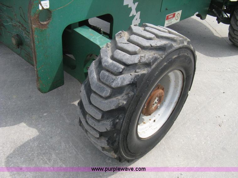 image for item 8124 1999 Condor T66J boom lift