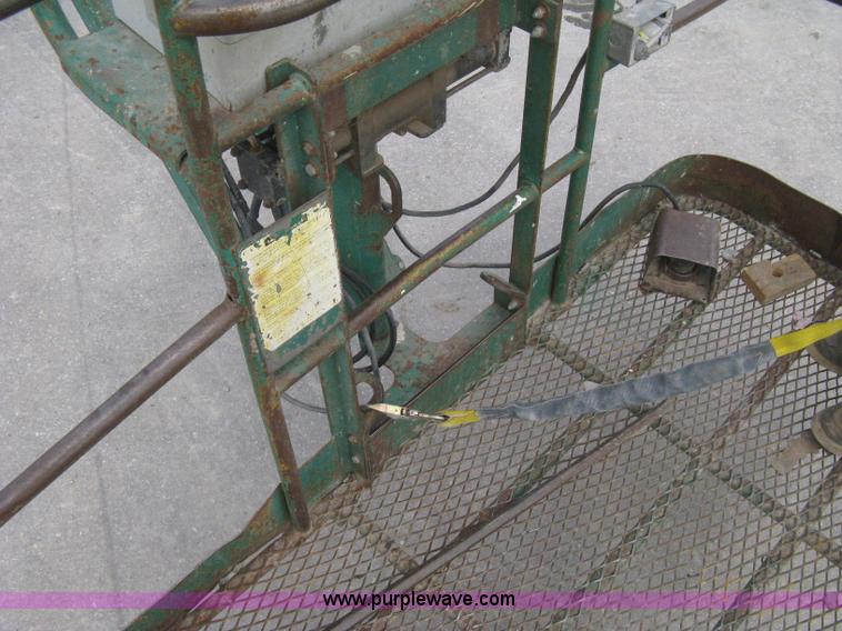 image for item 8125 1999 Condor T66J boom lift