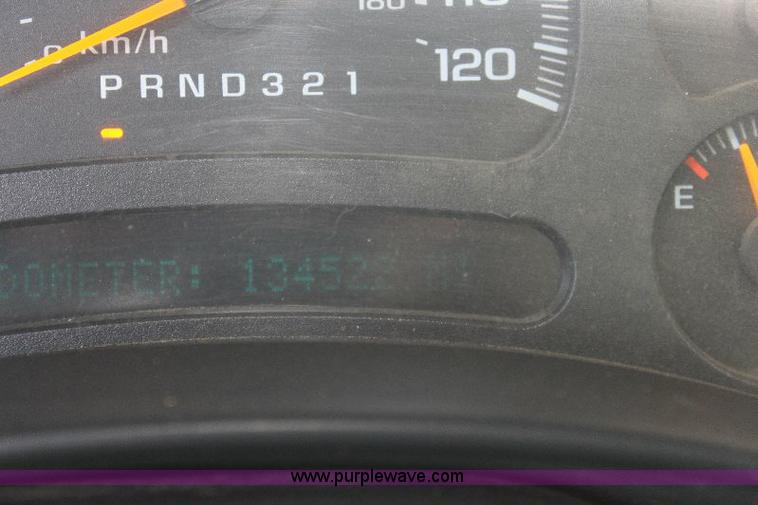 image for item 8126 2007 Chevrolet Silverado C1500 extended cab pickup truck