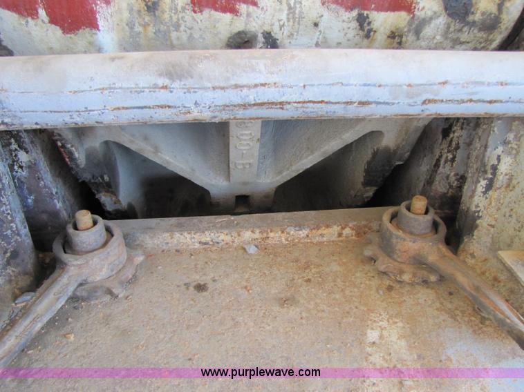 image for item 8257 Cedar Rapids 2236 crusher