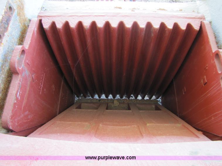 image for item 8257 Cedar Rapids 2236 crusher