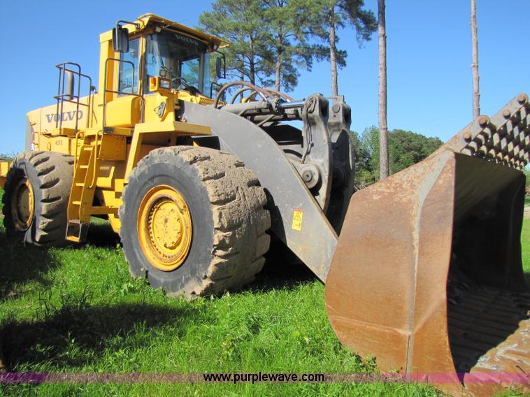 image for item 8260 2006 Volvo L330E wheel loader