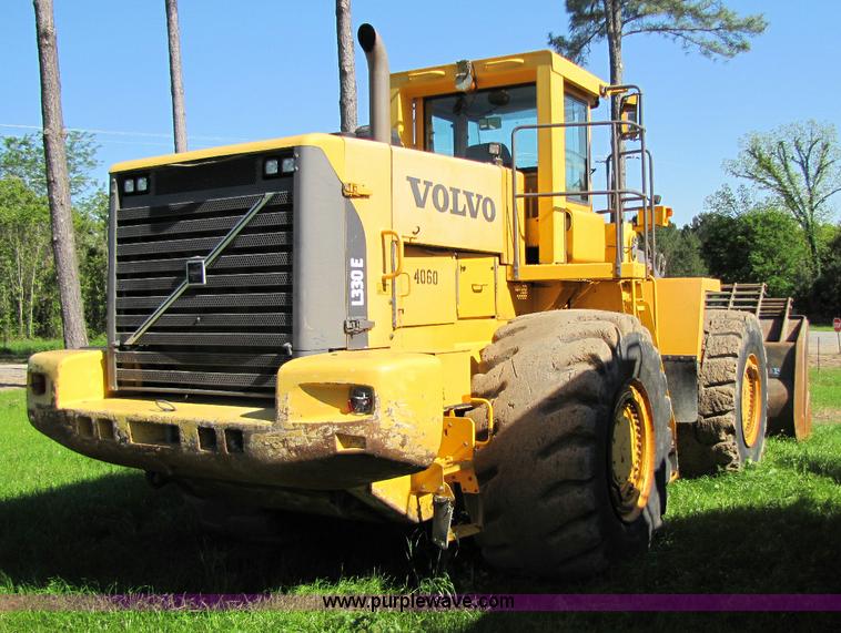 image for item 8260 2006 Volvo L330E wheel loader