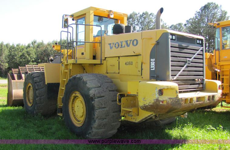 image for item 8260 2006 Volvo L330E wheel loader