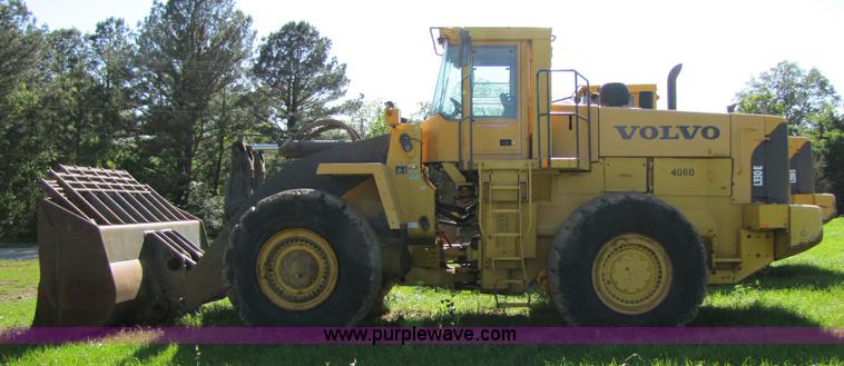 image for item 8260 2006 Volvo L330E wheel loader