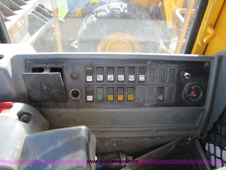 image for item 8260 2006 Volvo L330E wheel loader