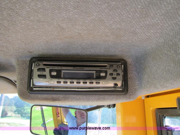 image for item 8260 2006 Volvo L330E wheel loader