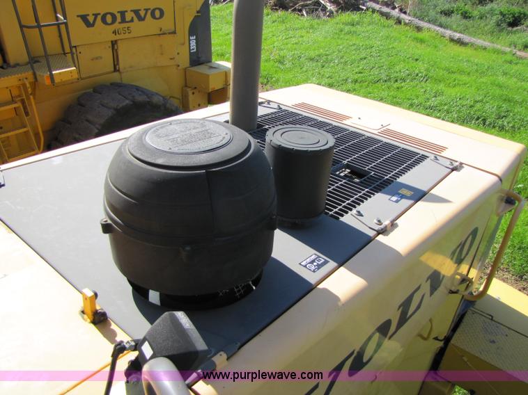 image for item 8260 2006 Volvo L330E wheel loader