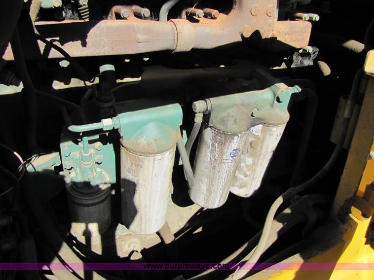 image for item 8260 2006 Volvo L330E wheel loader