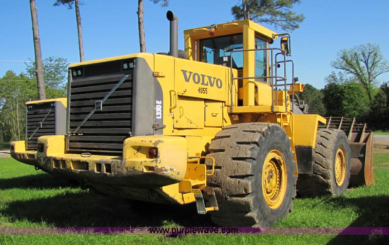 image for item 8261 2005 Volvo L330E wheel loader