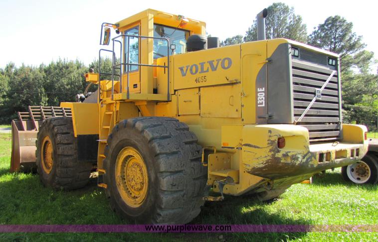 image for item 8261 2005 Volvo L330E wheel loader