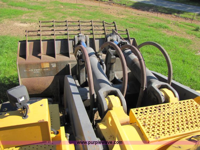 image for item 8261 2005 Volvo L330E wheel loader