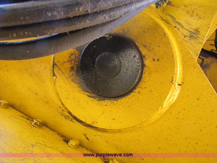image for item 8261 2005 Volvo L330E wheel loader