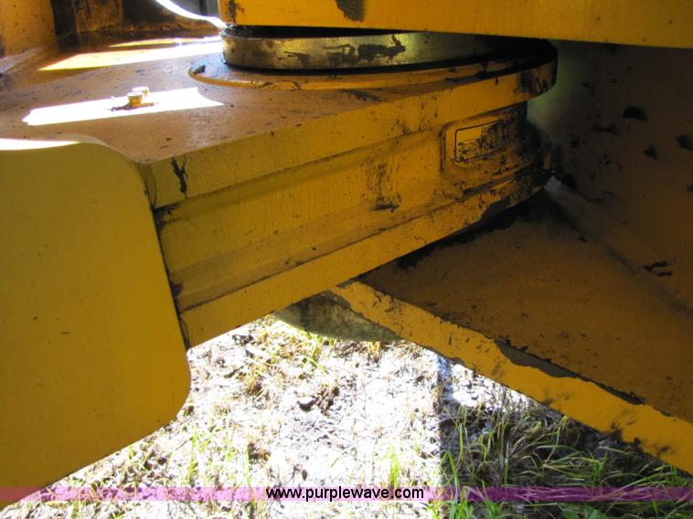 image for item 8261 2005 Volvo L330E wheel loader