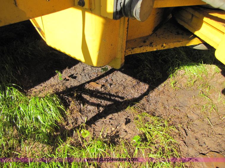 image for item 8261 2005 Volvo L330E wheel loader