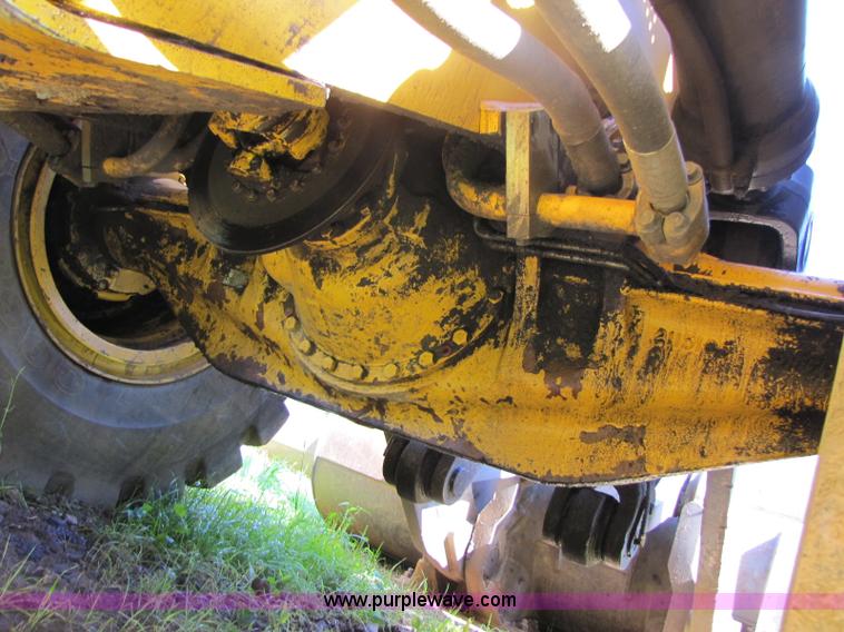 image for item 8261 2005 Volvo L330E wheel loader