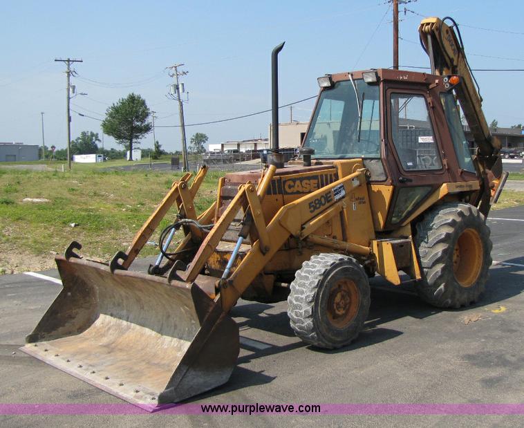 image for item 8268 Case 580E backhoe