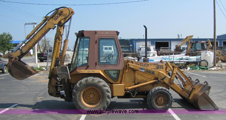 image for item 8268 Case 580E backhoe