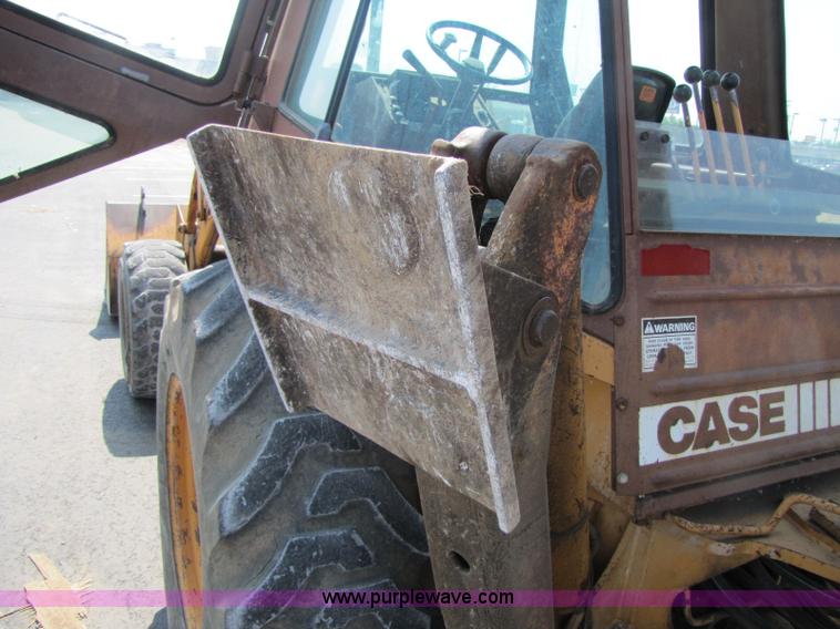 image for item 8268 Case 580E backhoe