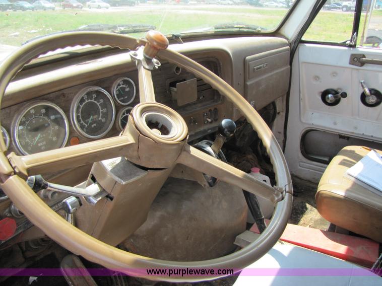 image for item 8271 1979 Chevrolet Bruin dump truck