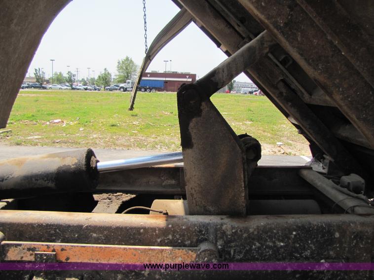 image for item 8271 1979 Chevrolet Bruin dump truck