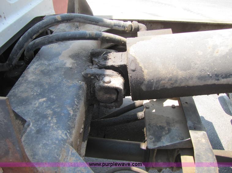 image for item 8271 1979 Chevrolet Bruin dump truck