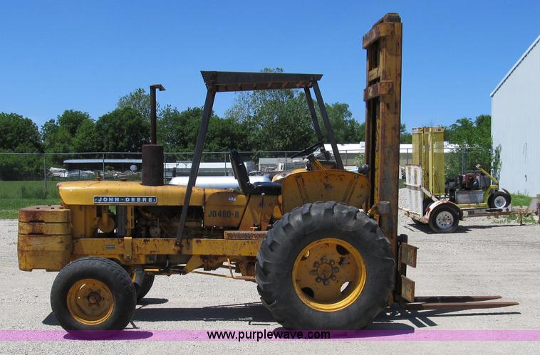 image for item 8997 John Deere 480BD forklift