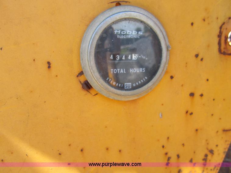 image for item 8997 John Deere 480BD forklift