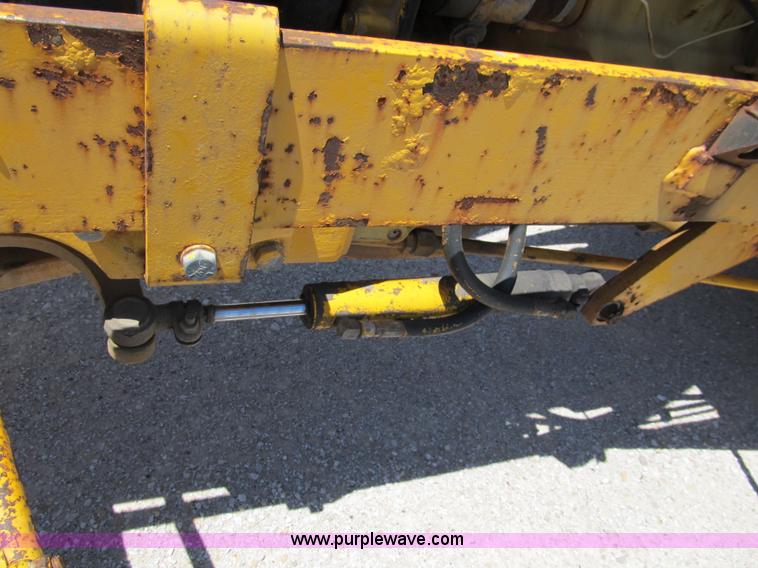 image for item 8997 John Deere 480BD forklift