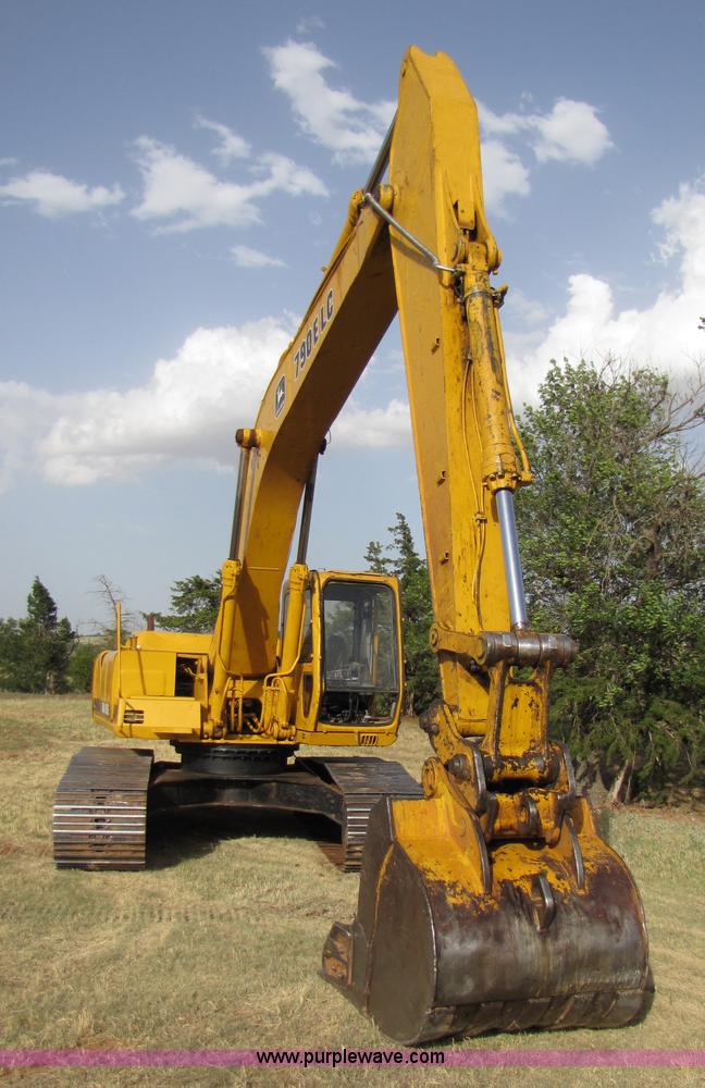 image for item A4700 1997 John Deere 790E LC excavator