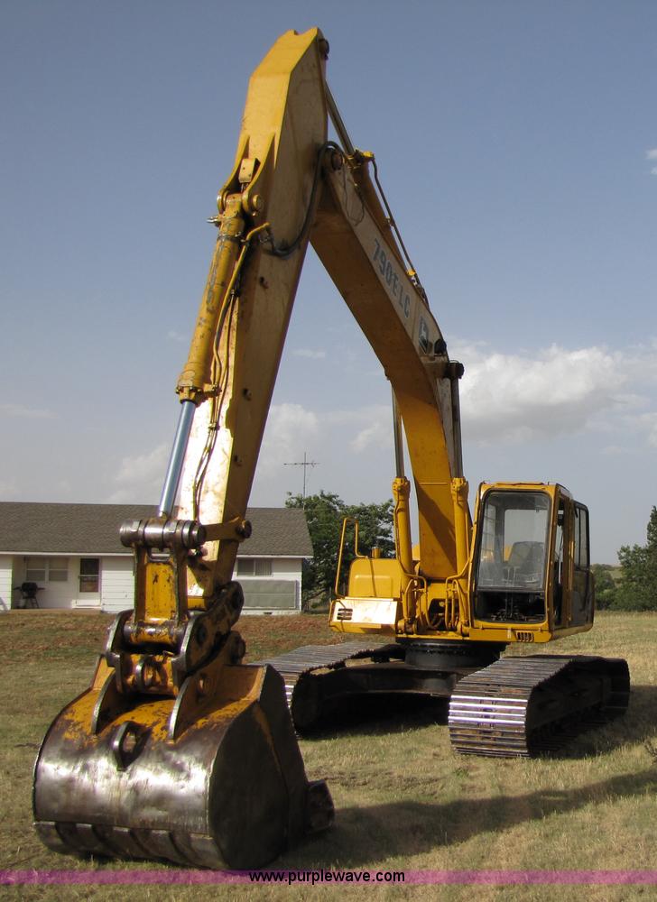 image for item A4700 1997 John Deere 790E LC excavator