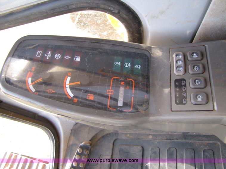 image for item A4700 1997 John Deere 790E LC excavator