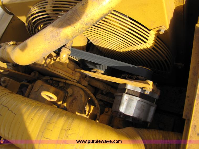 image for item A4700 1997 John Deere 790E LC excavator