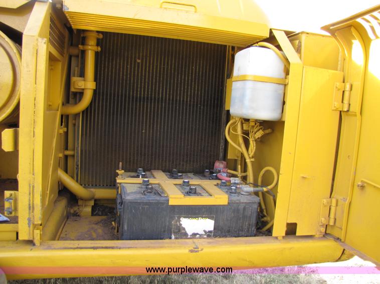 image for item A4700 1997 John Deere 790E LC excavator