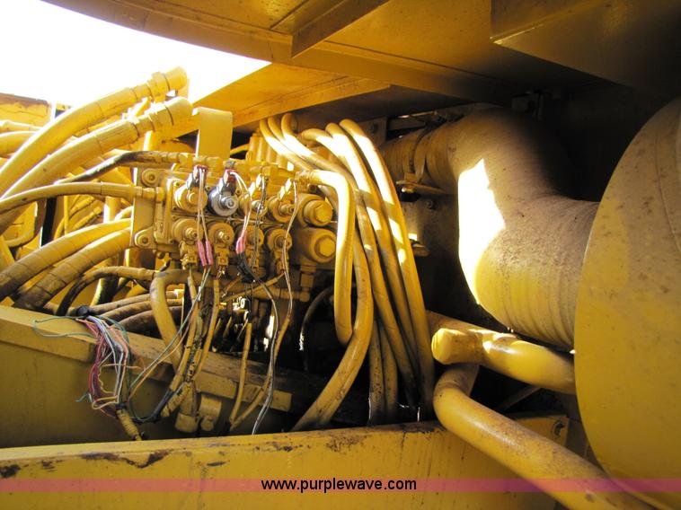 image for item A4700 1997 John Deere 790E LC excavator