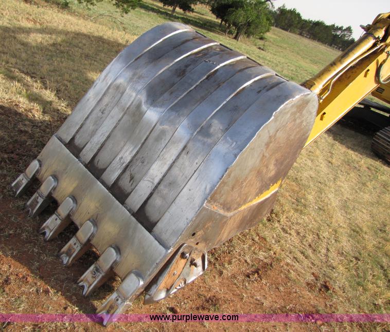 image for item A4700 1997 John Deere 790E LC excavator