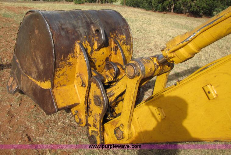 image for item A4700 1997 John Deere 790E LC excavator