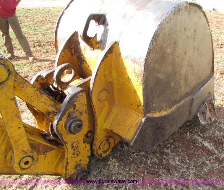 image for item A4700 1997 John Deere 790E LC excavator