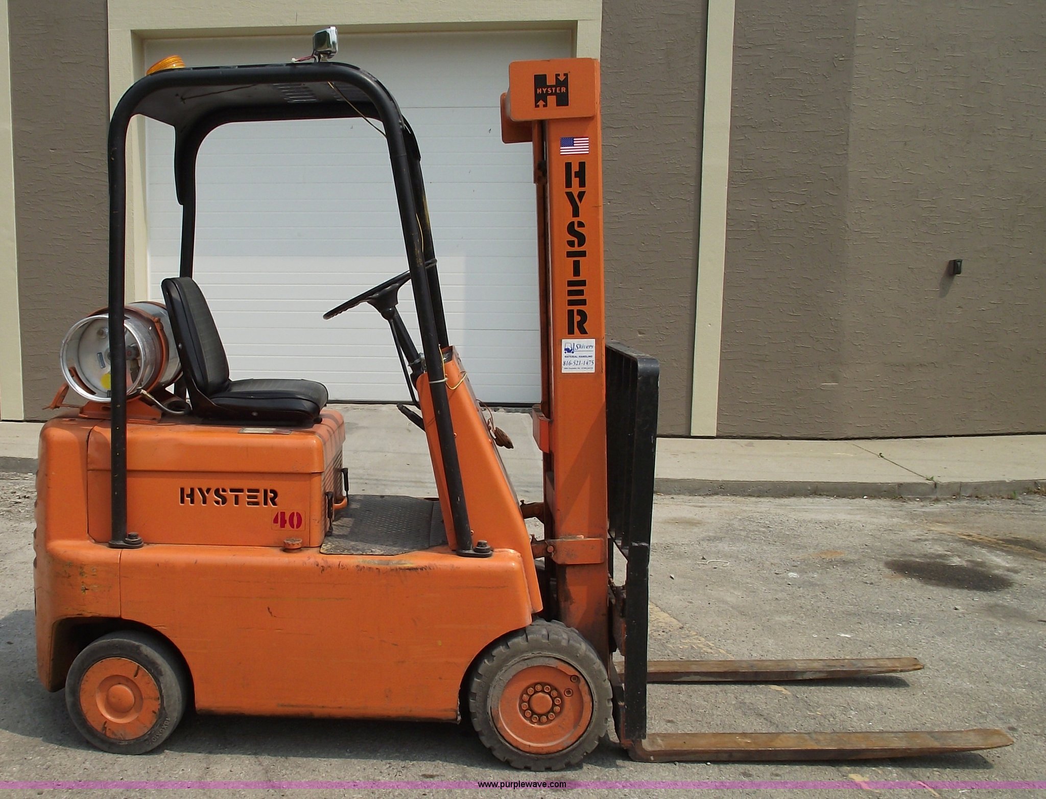 Hyster S40C forklift in Kansas City, MO Item 5406 sold Purple Wave
