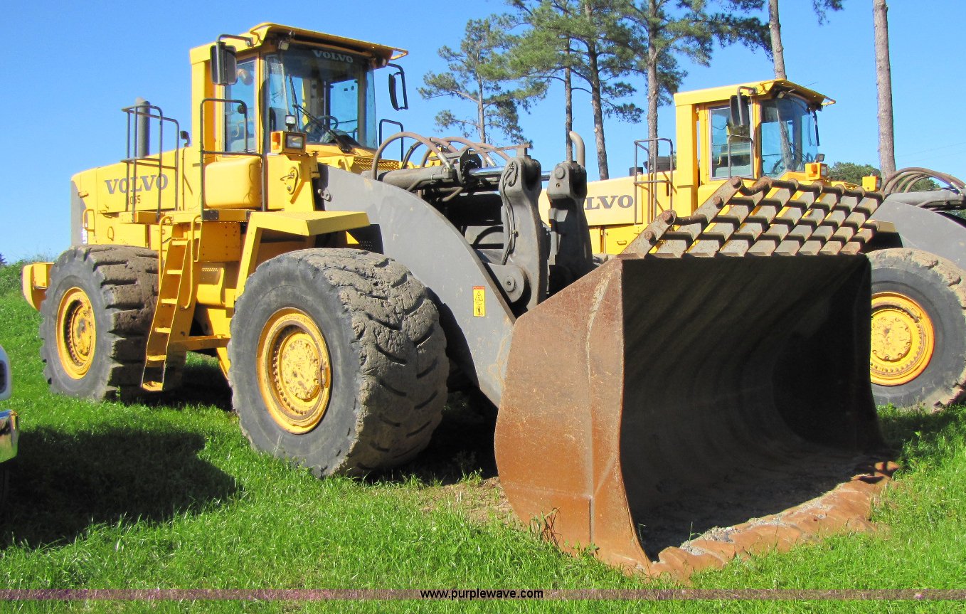 2005 Volvo L330E wheel loader in Hattieville, AR Item 8261 sold