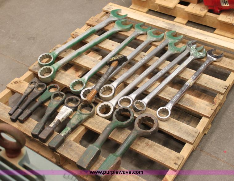 image for item 6172 Assorted wrenches